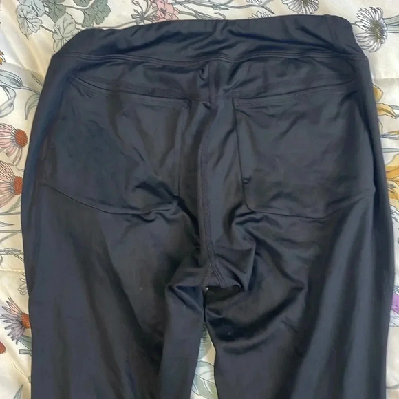 Toad & Co leggings 22 1/2” - Picture 2 of 6